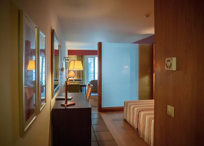 Turisticos Atlantida Apartahotel 4*