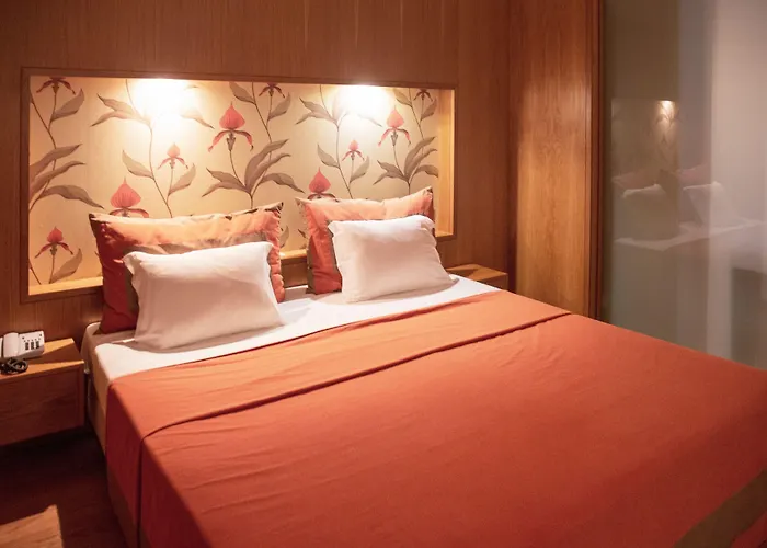 Turisticos Atlantida Apartahotel 4*